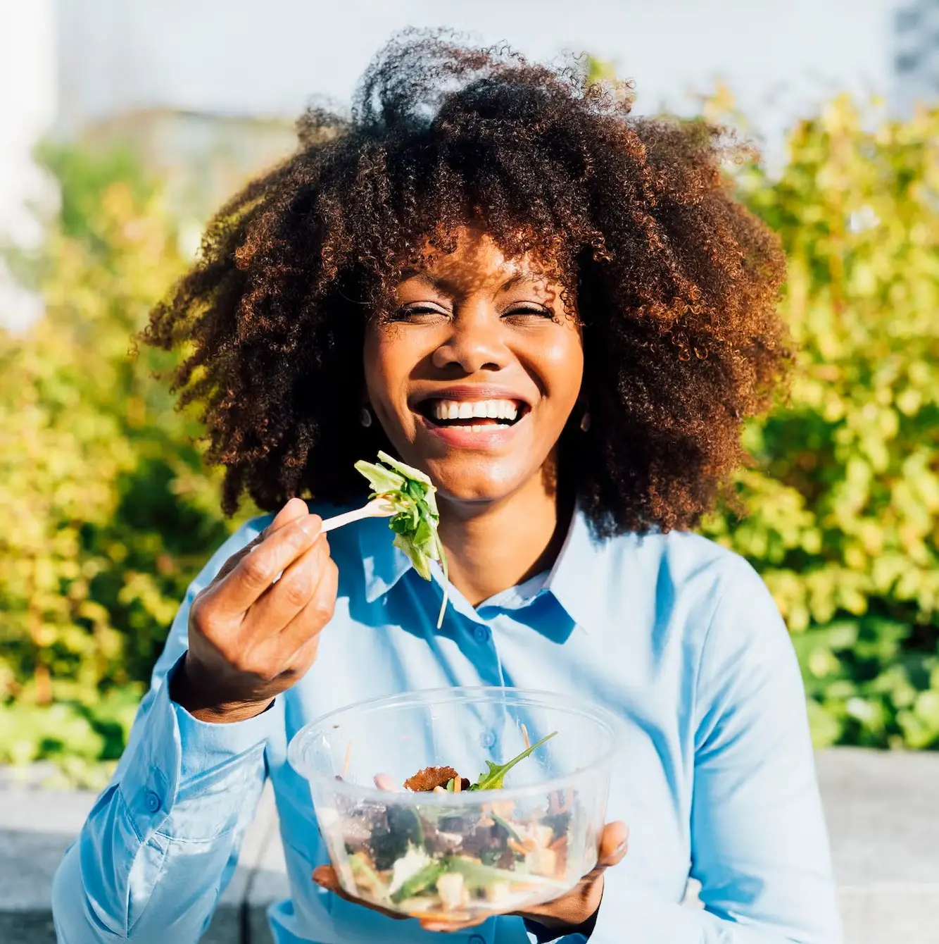 Healthy vision starts with everyday choices. A balanced diet that includes key vitamins and nutrients can support retinal health and help protect your sight over time. Foods rich in antioxidants, healthy fats, and essential vitamins play an important role in maintaining eye health as we age.  Small changes today can make a difference for your vision tomorrow.